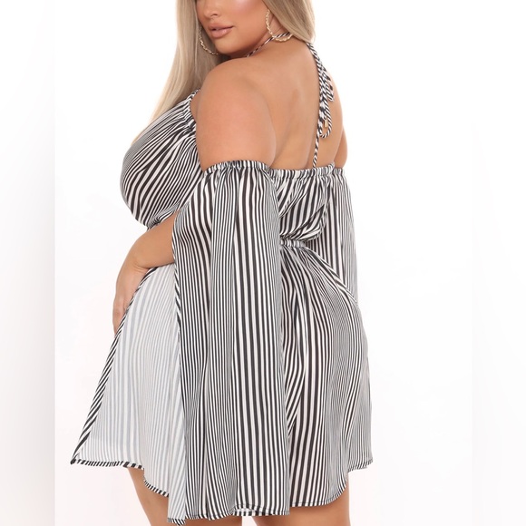 Striped Romper - Plus size - Picture 3 of 13
